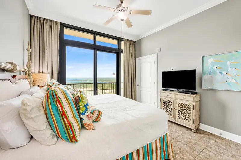 Bedroom, Oasis Unit 2201